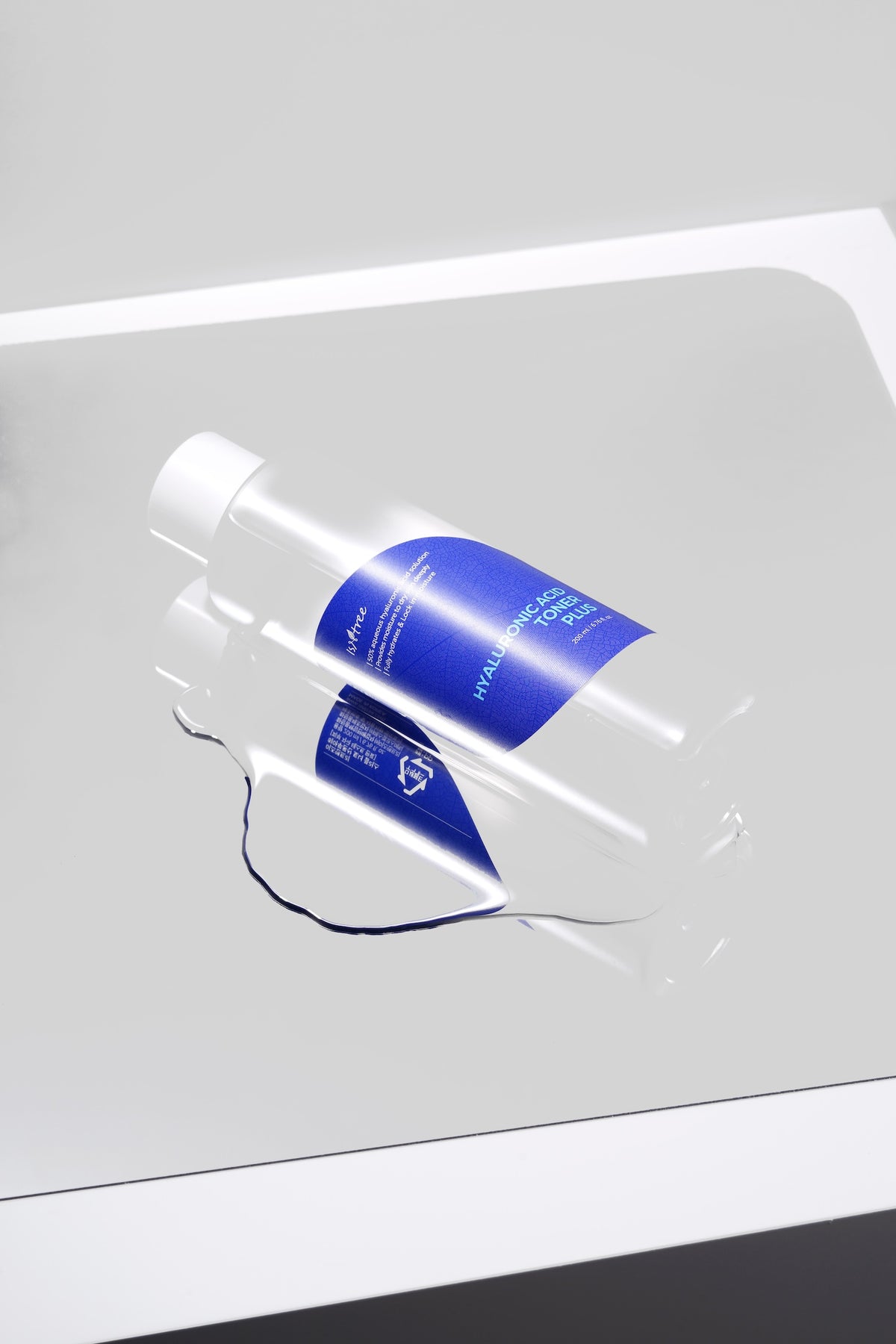 Isntree Hyaluronic Acid Toner Plus — Tónico facial 200 ml